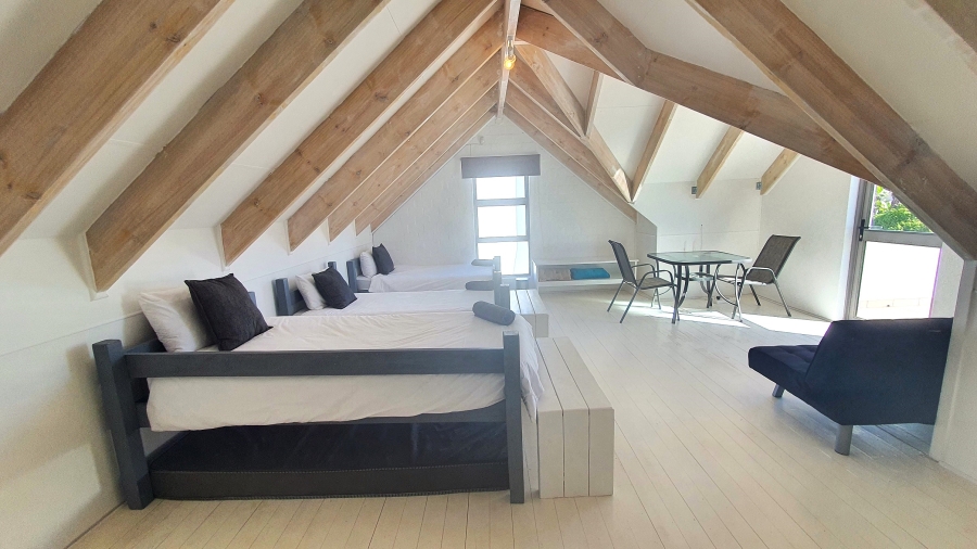 4 Bedroom Property for Sale in Golden Mile Western Cape